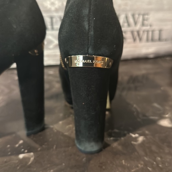 Michael Kors suede boot heels with gold accents - Picture 2 of 5